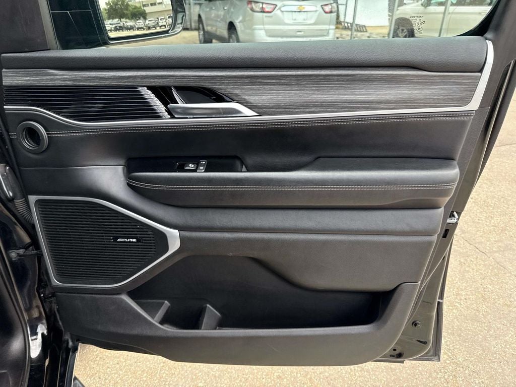 2024 Jeep Wagoneer L Series III