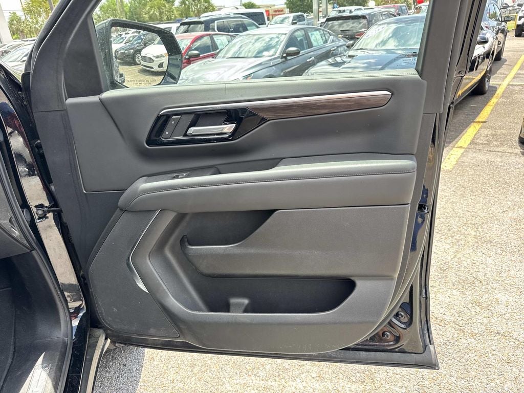 2025 Chevrolet Suburban Z71