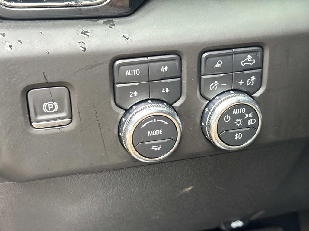 2025 GMC Sierra 1500 AT4X