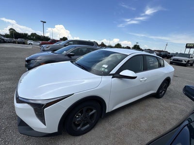2025 Kia K4 LXS