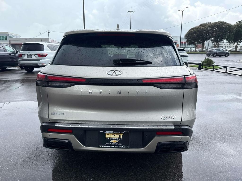 2023 INFINITI QX60 LUXE