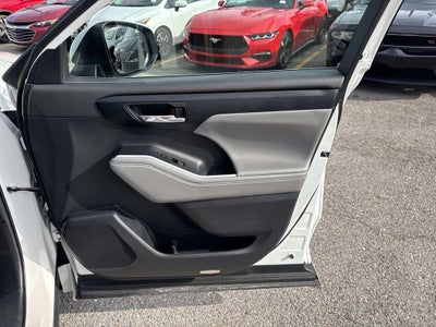 2023 Toyota Highlander XLE