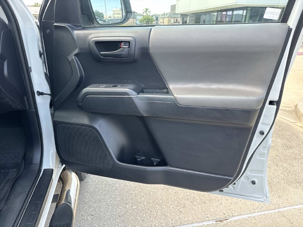 2018 Toyota Tacoma SR