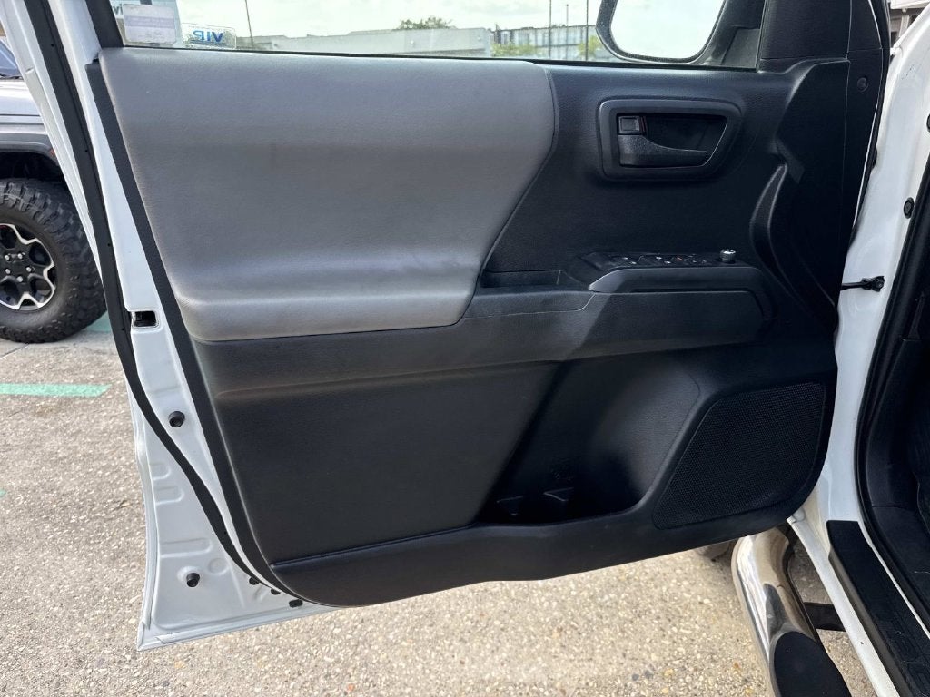 2018 Toyota Tacoma SR