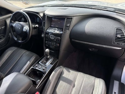 2016 INFINITI QX70 Base