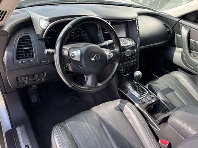 2016 INFINITI QX70 Base