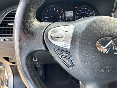 2016 INFINITI QX70 Base
