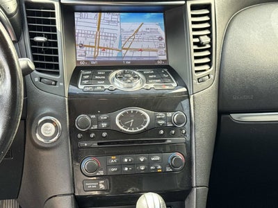 2016 INFINITI QX70 Base