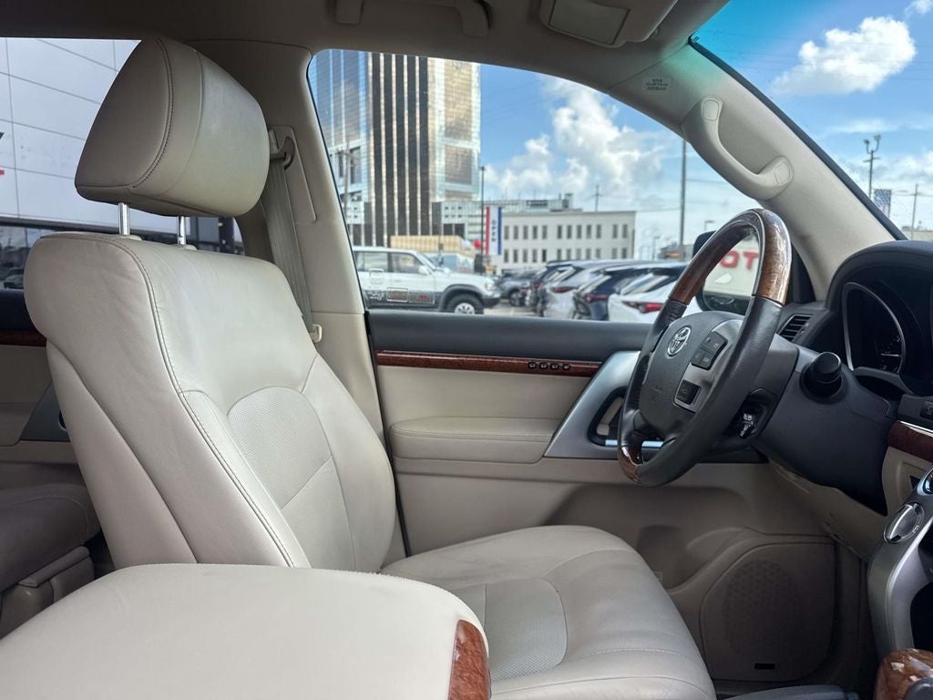 2013 Toyota Land Cruiser Base
