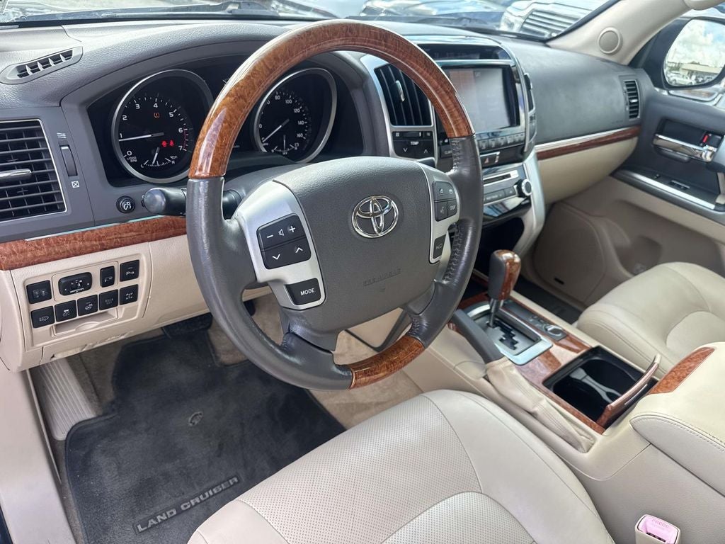 2013 Toyota Land Cruiser Base