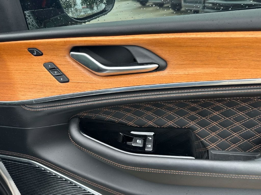 2023 Jeep Grand Cherokee L Summit