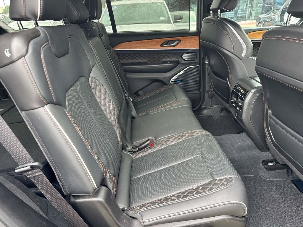 2023 Jeep Grand Cherokee L Summit