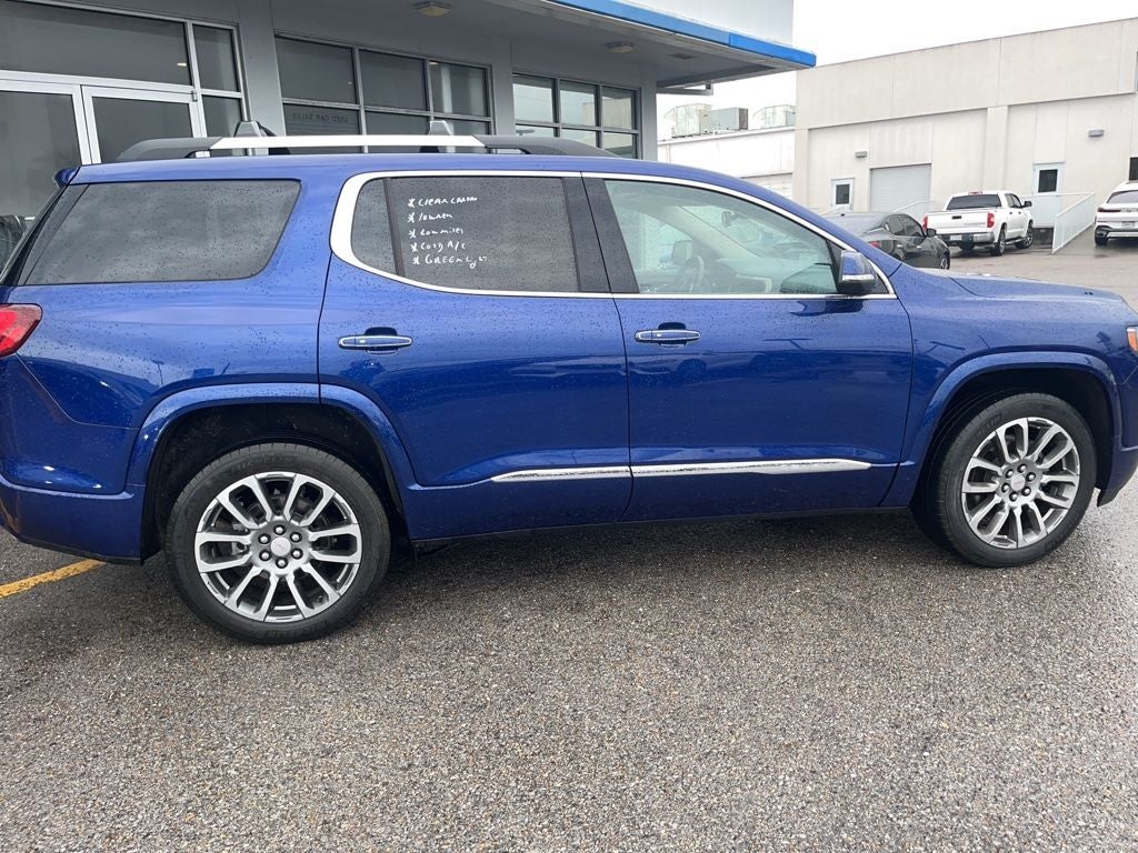 2023 GMC Acadia Denali