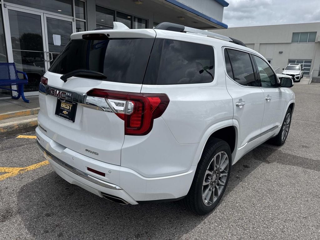 2023 GMC Acadia Denali