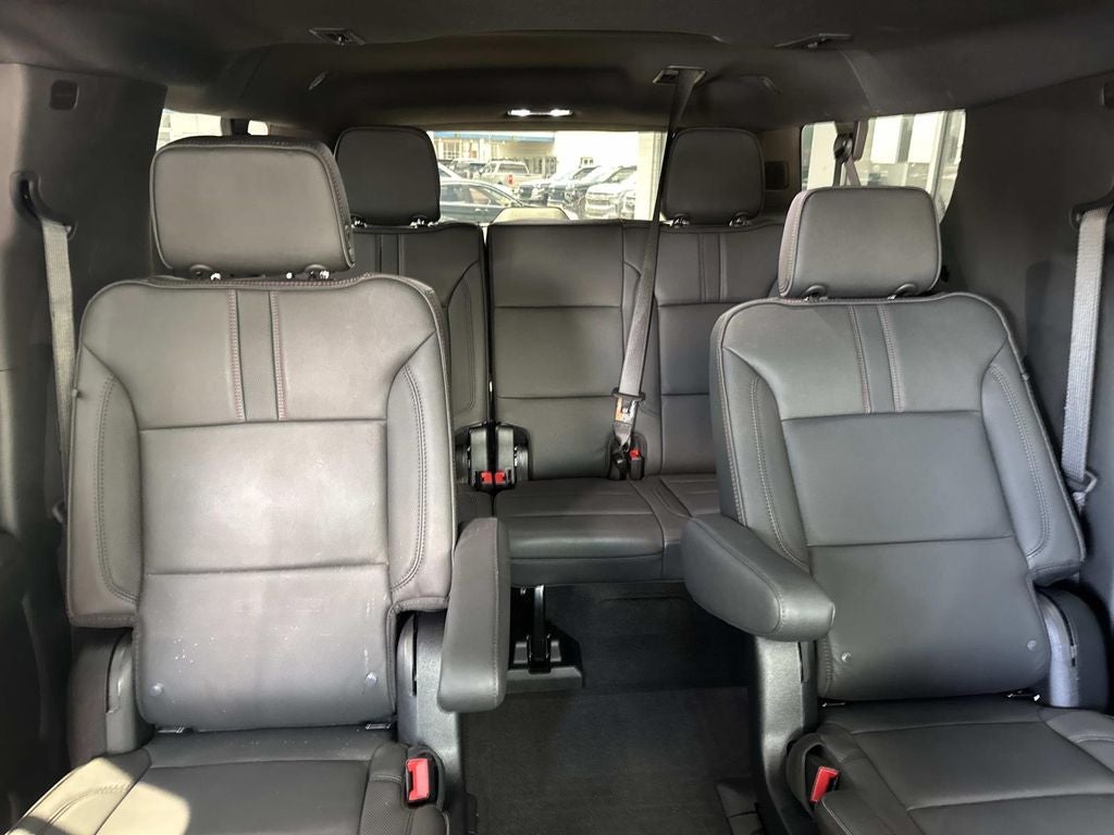 2025 Chevrolet Suburban RST