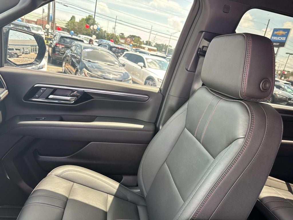 2025 Chevrolet Suburban RST