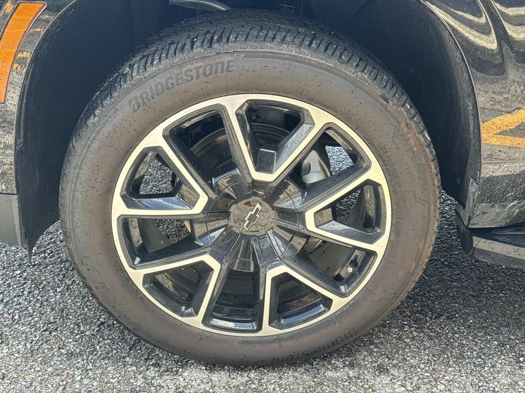 2025 Chevrolet Suburban RST