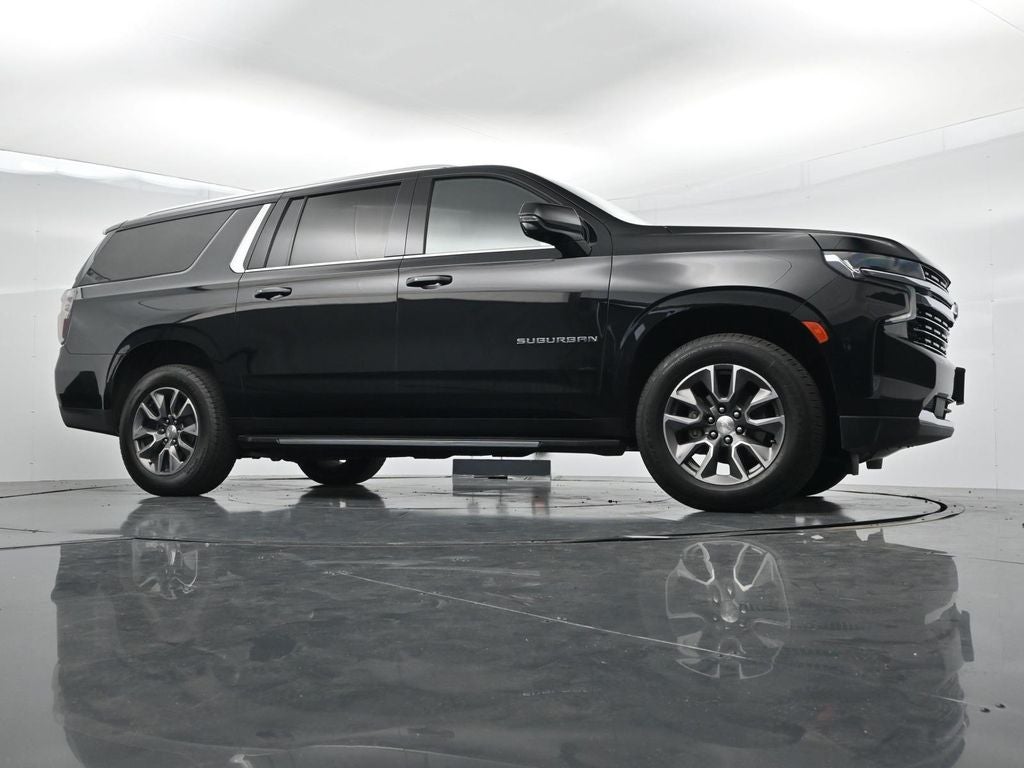2024 Chevrolet Suburban LT