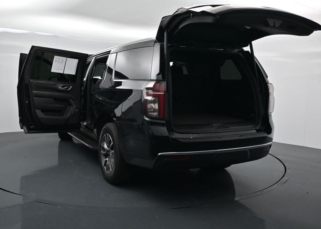 2024 Chevrolet Suburban LT