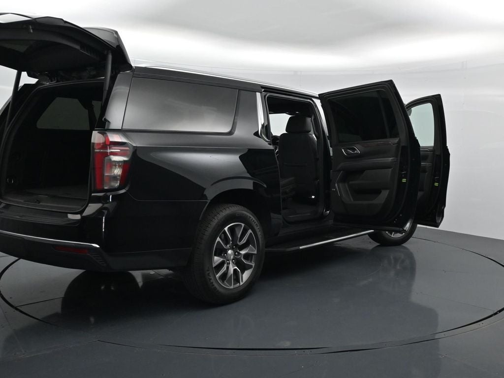 2024 Chevrolet Suburban LT