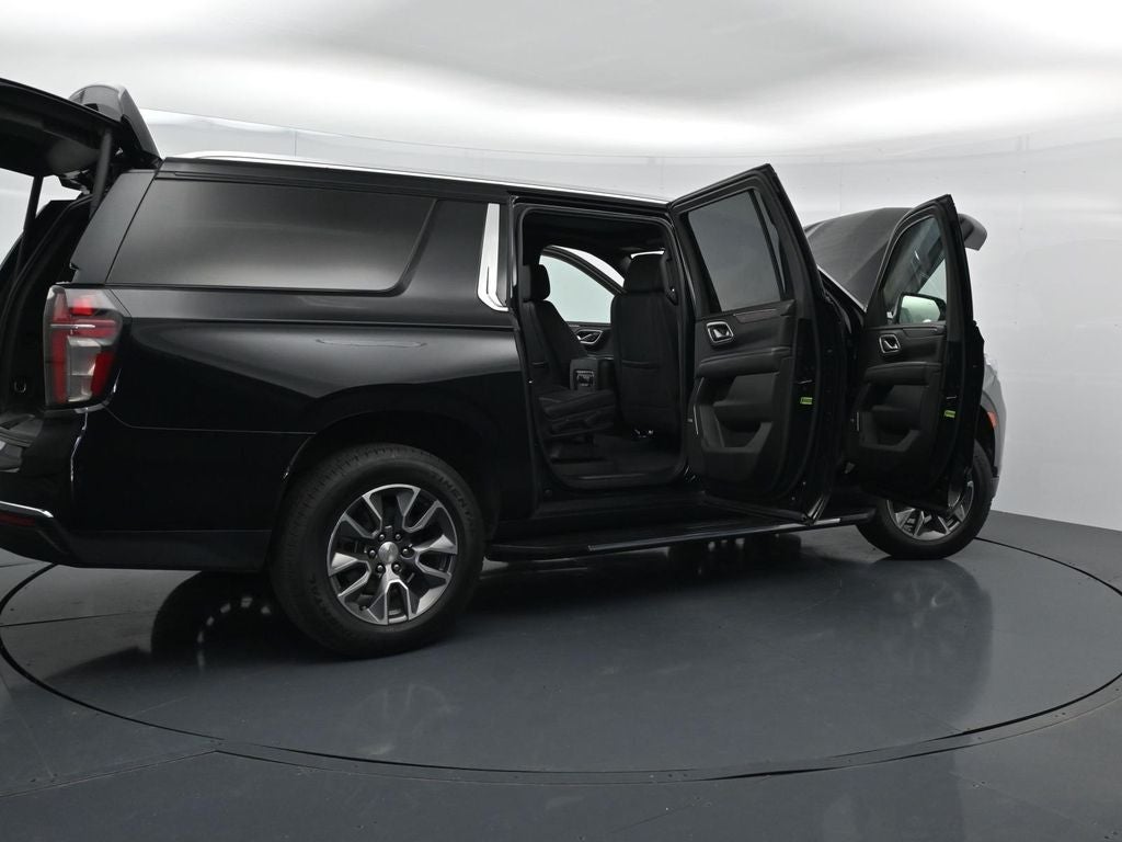 2024 Chevrolet Suburban LT