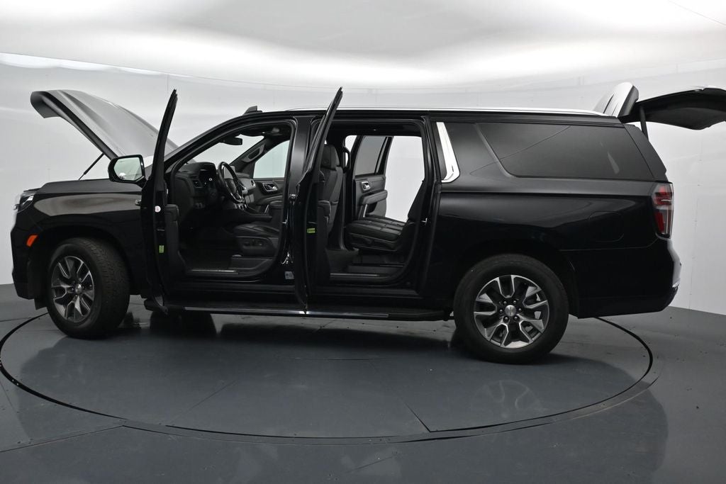 2024 Chevrolet Suburban LT