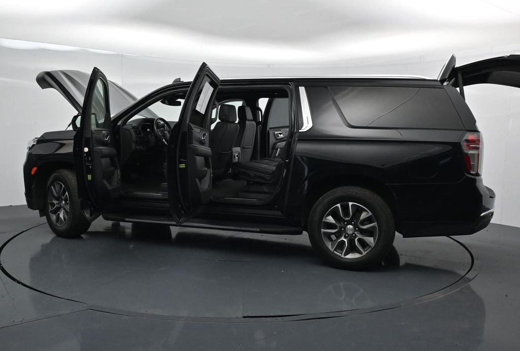 2024 Chevrolet Suburban LT