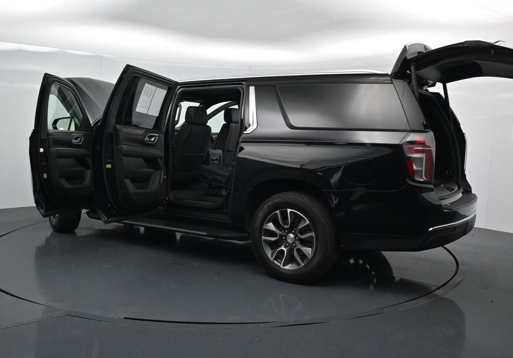 2024 Chevrolet Suburban LT