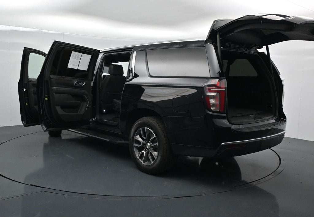2024 Chevrolet Suburban LT