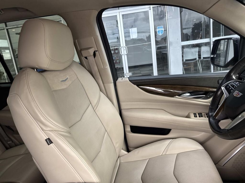 2020 Cadillac Escalade Luxury