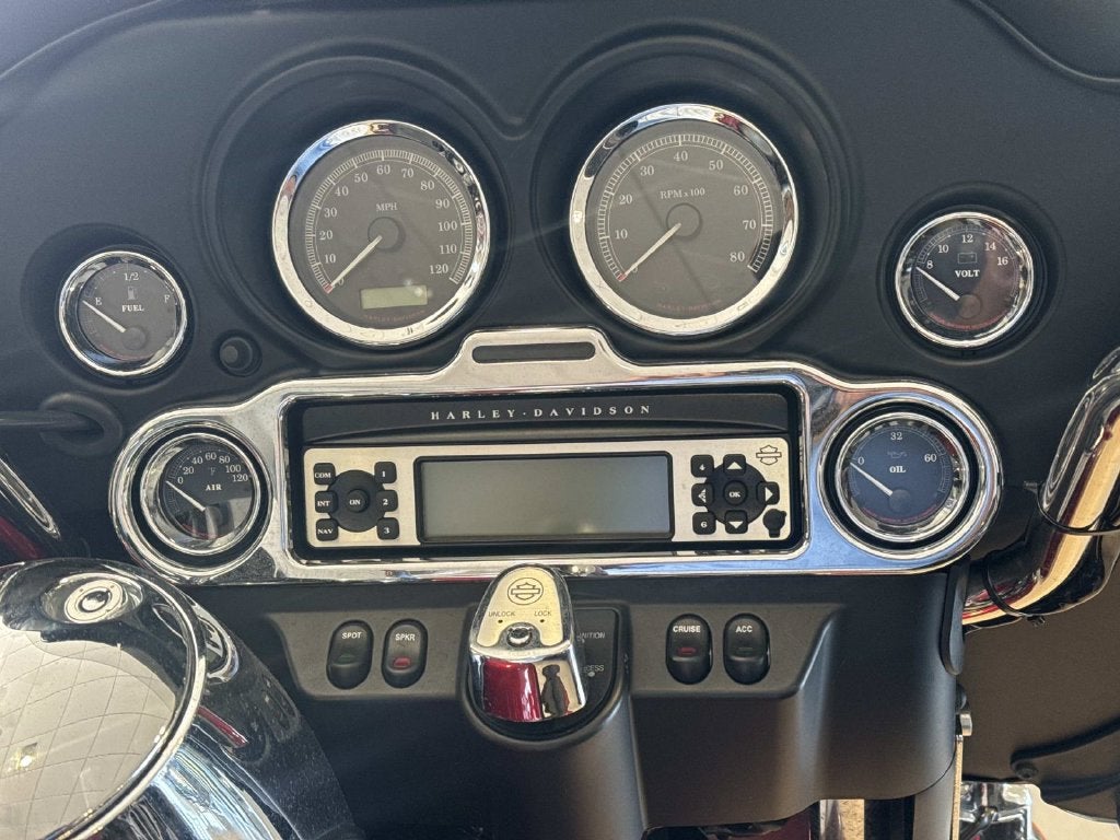 2012 Harley-Davidson Touring Base
