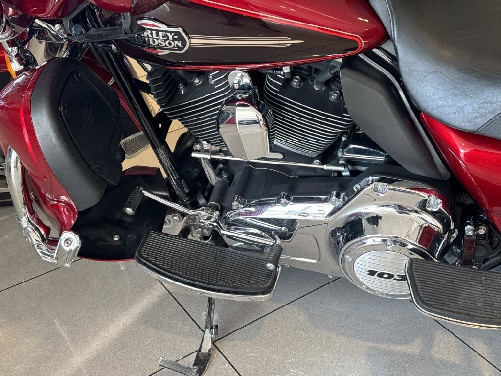 2012 Harley-Davidson Touring Base