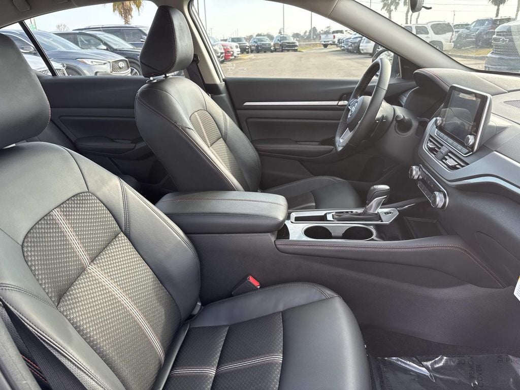 2025 Nissan Altima 2.5 SR
