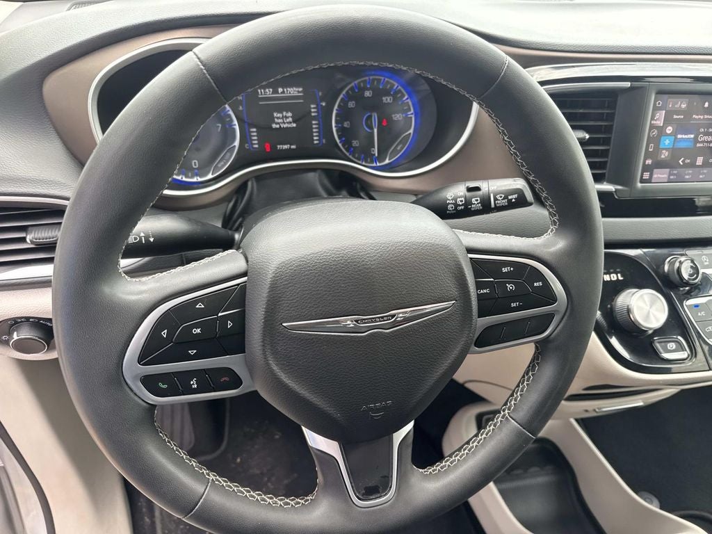 2023 Chrysler Voyager LX