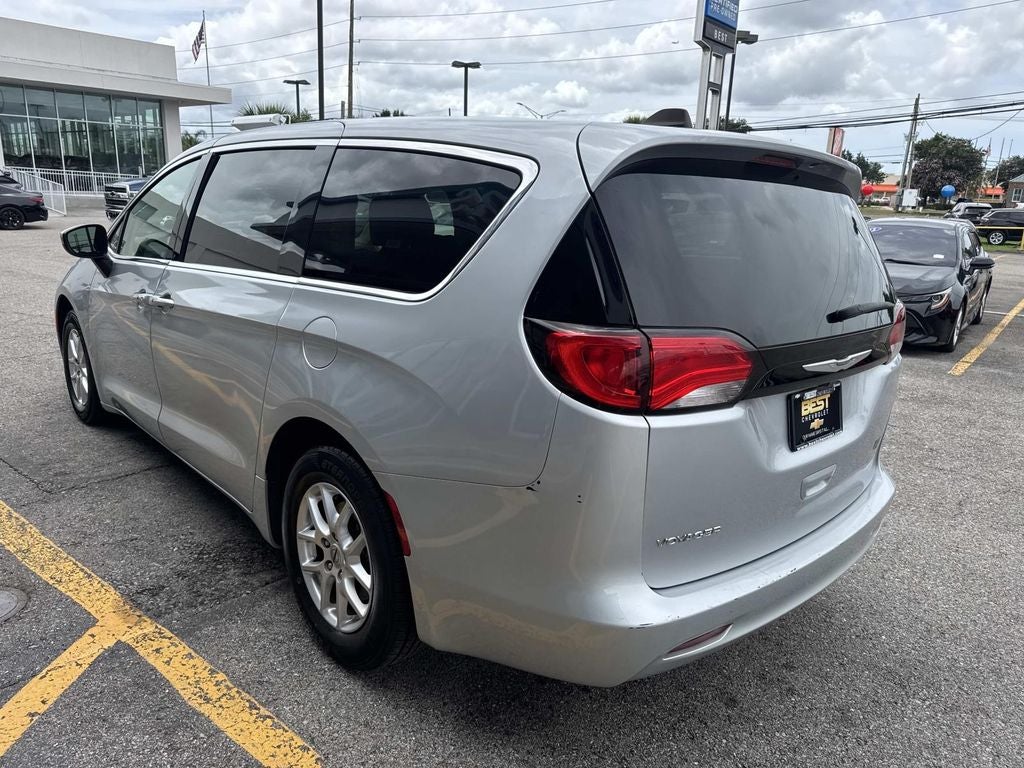 2023 Chrysler Voyager LX