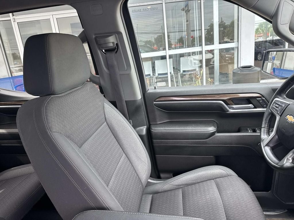 2024 Chevrolet Silverado 1500 LT