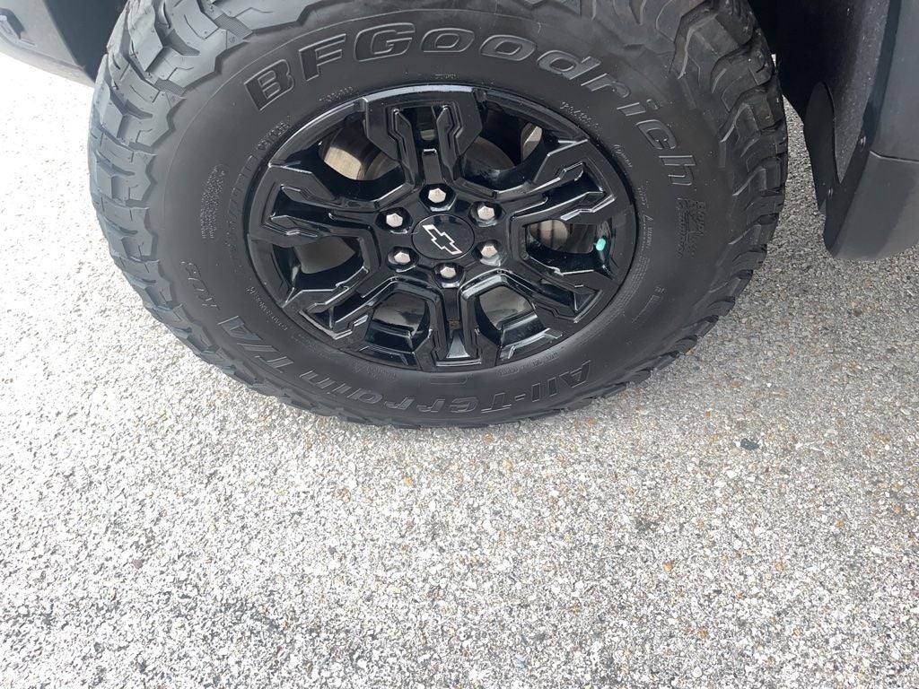 2025 Chevrolet Silverado 1500 ZR2