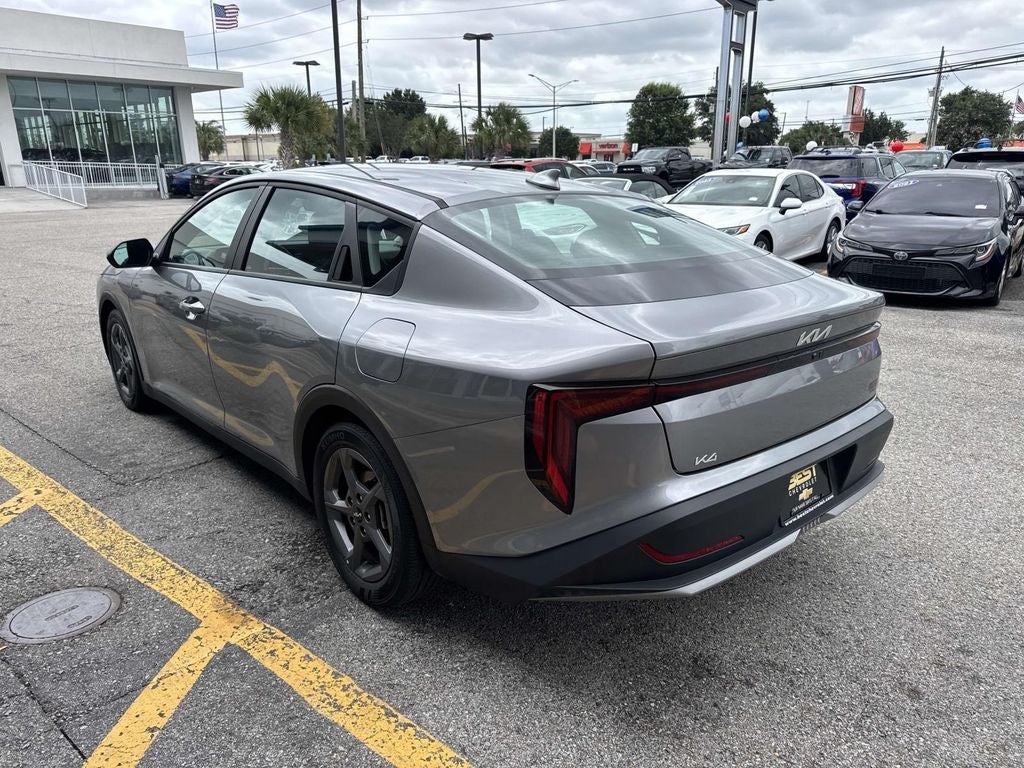 2025 Kia K4 LXS