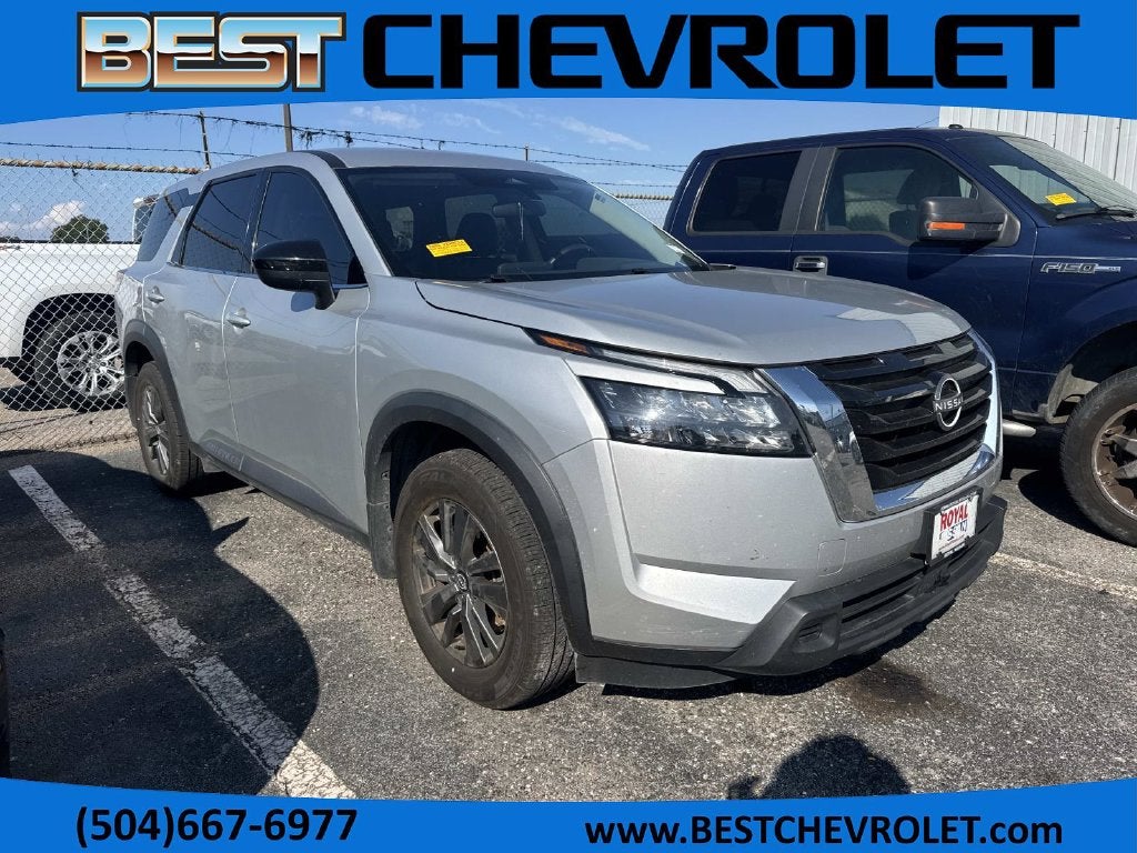 2024 Nissan Pathfinder S