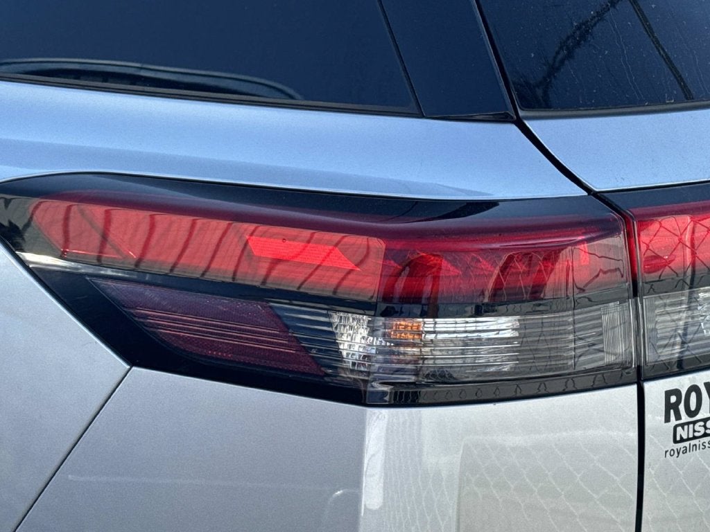 2024 Nissan Pathfinder S