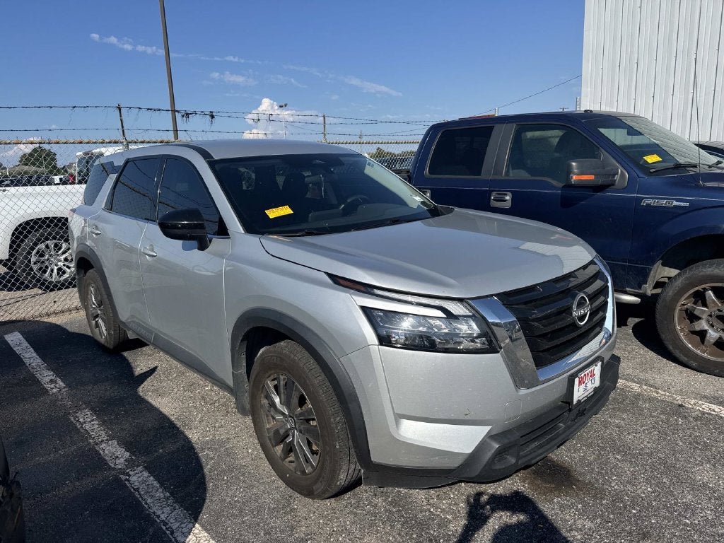 2024 Nissan Pathfinder S