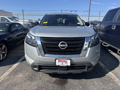 2024 Nissan Pathfinder S