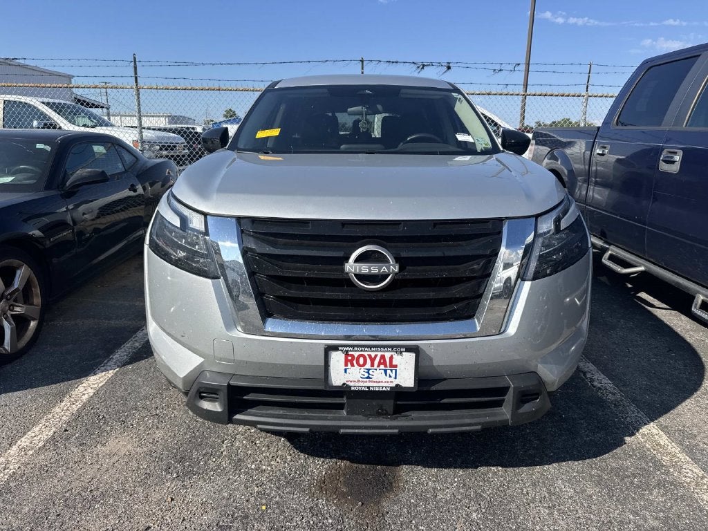 2024 Nissan Pathfinder S