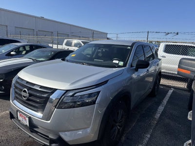 2024 Nissan Pathfinder S