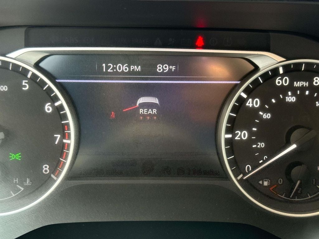 2025 Nissan Pathfinder SV