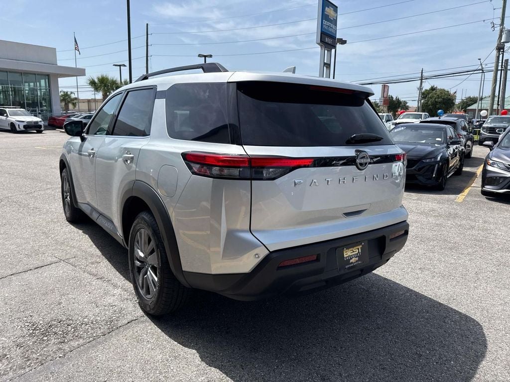 2025 Nissan Pathfinder SV