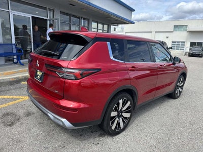 2025 Mitsubishi Outlander SE