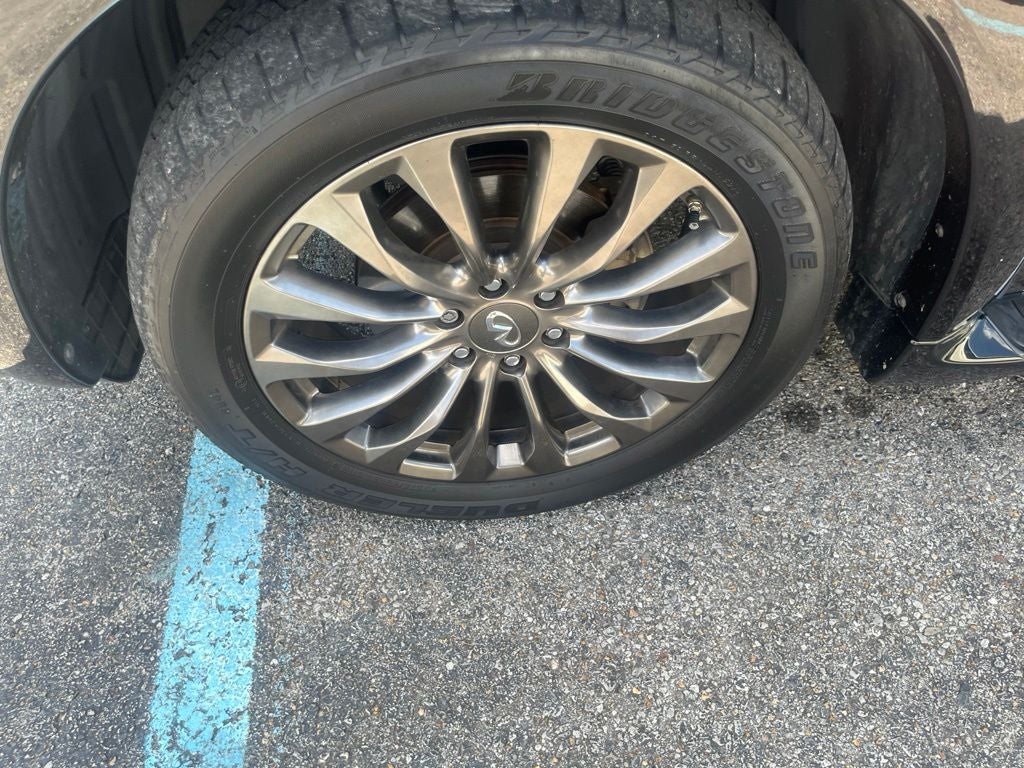 2015 INFINITI QX80 Base