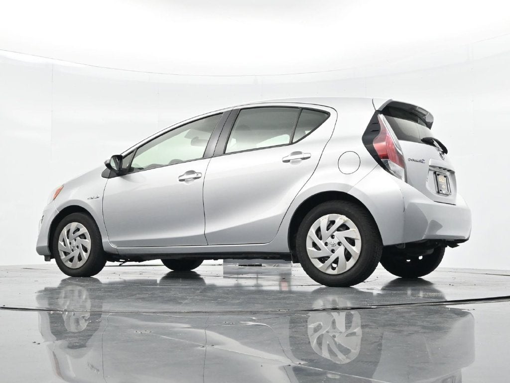 2016 Toyota Prius c One