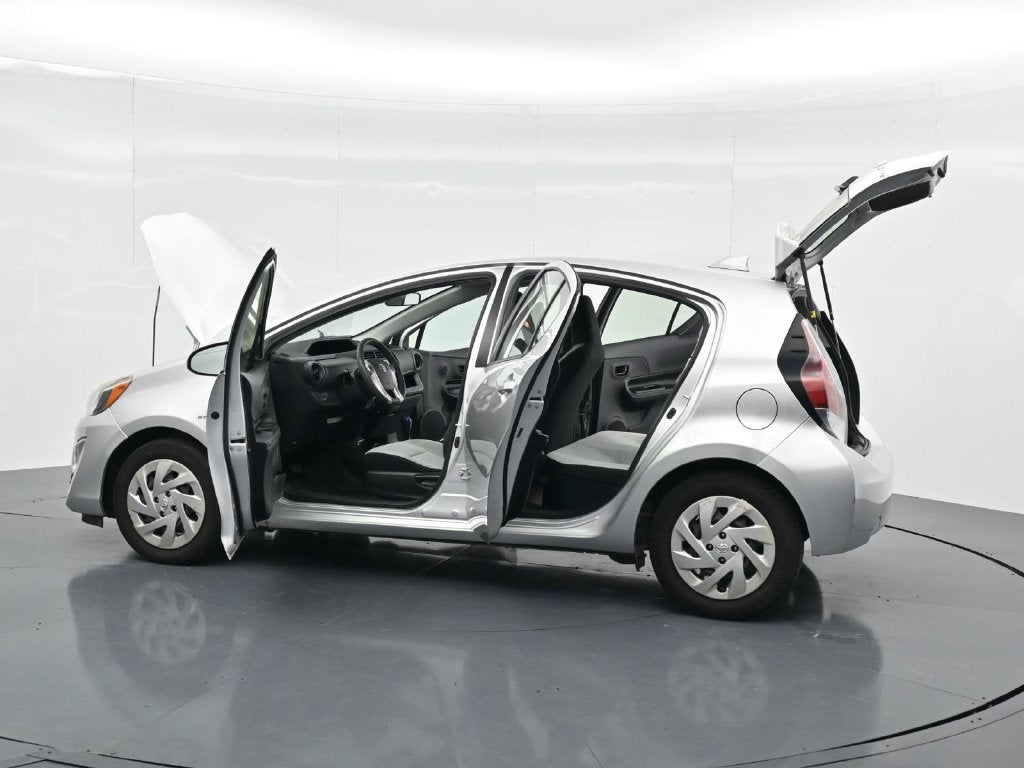 2016 Toyota Prius c One